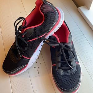 Danskin Now athletic shoes. NWOT